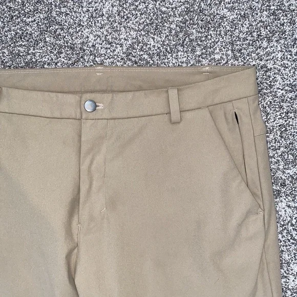 Lululemon Commission Pant Classic *Warpstreme 34/32"
Artifact - Picture 6 of 8